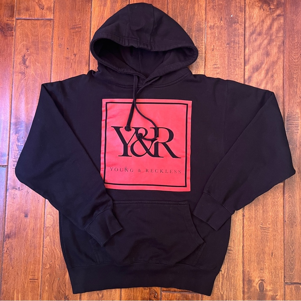 Young and Reckless Mens Black Red Pullover Hoodie size M